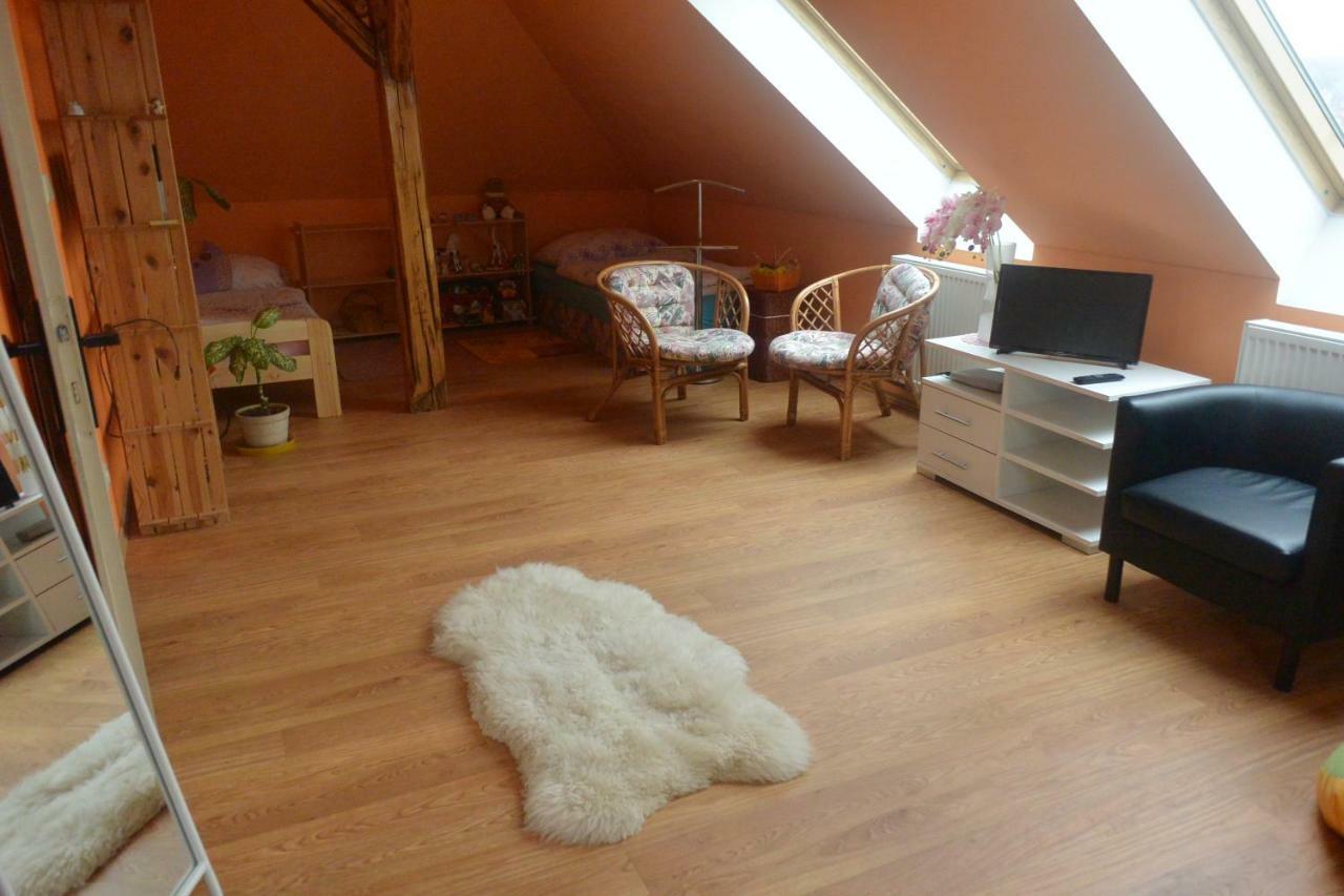 Rodinne Ubytovani - Family Accommodation Kobylice Экстерьер фото